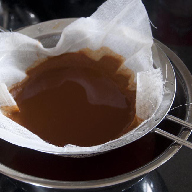 Strain the spiced vinegar
