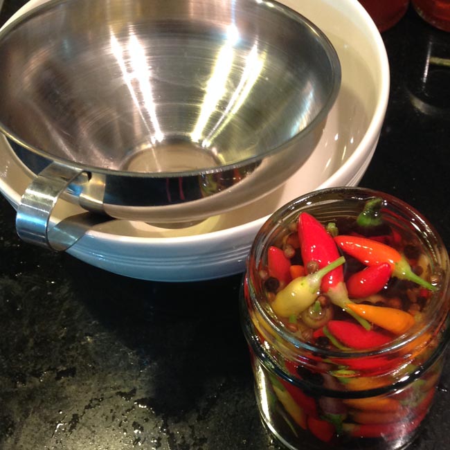 Fill to the brim with boiling liquor