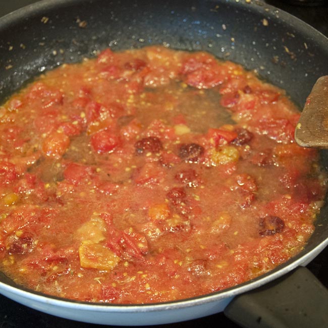 Fresh and dried tomatoes